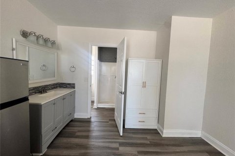 Apartamento en alquiler en Daytona Beach Shores, Florida, 32.52 m2 № 1901149 - foto 6