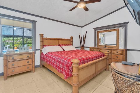 House in Miami, Florida 3 bedrooms, 125.6 sq.m. № 2022518 - photo 22