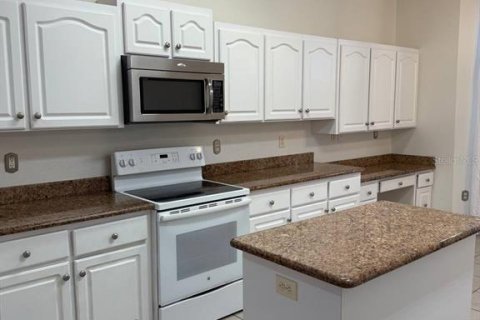 House in Haines City, Florida 3 bedrooms, 171.31 sq.m. № 1912025 - photo 3