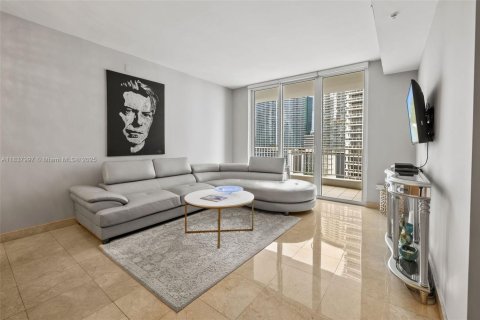 Condo in Miami, Florida, 1 bedroom  № 1935599 - photo 4