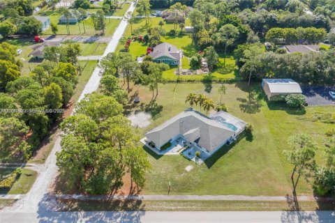 Casa en Loxahatchee Groves, Florida 4 dormitorios, 212.84 m2 № 2037798