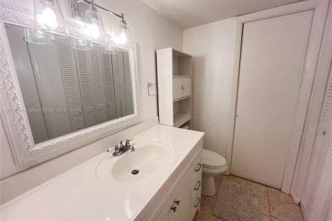 Снять в аренду кондоминиум в Халландейл-Бич, Флорида 1 спальня, 80.82м2, № 1868034 - фото 8