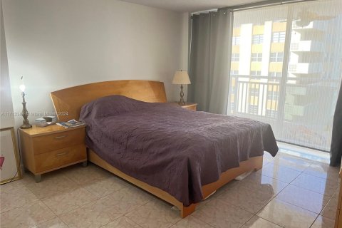 Снять в аренду кондоминиум в Халландейл-Бич, Флорида 1 спальня, 80.82м2, № 1868034 - фото 5