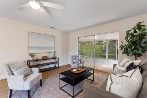 Condo in Venice, Florida, 2 bedrooms  № 1866640 - photo 13