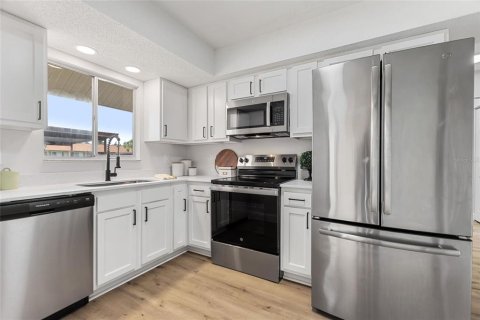 Condo in Venice, Florida, 2 bedrooms  № 1866640 - photo 8