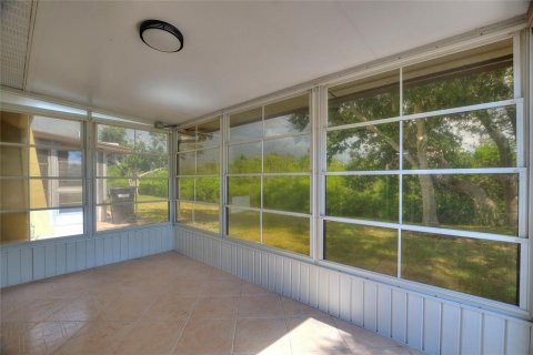 Condo in Venice, Florida, 2 bedrooms  № 1866640 - photo 25