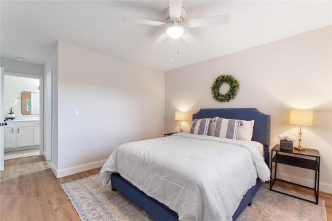 Condo in Venice, Florida, 2 bedrooms  № 1866640 - photo 20