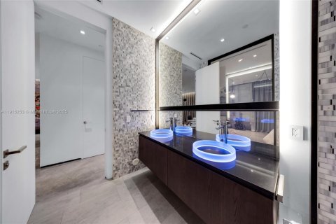 Copropriété à vendre à Miami, Floride: 3 chambres, 262.08 m2 № 1970927 - photo 19