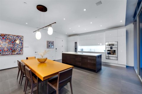 Copropriété à vendre à Miami, Floride: 3 chambres, 262.08 m2 № 1970927 - photo 20