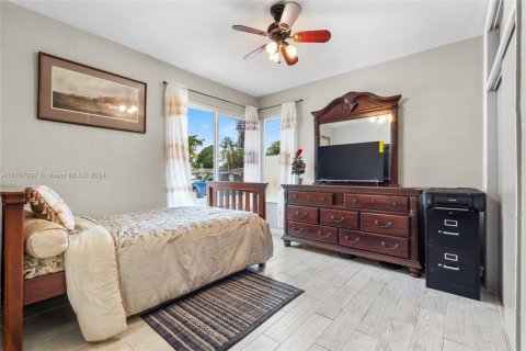 House in Miami Gardens, Florida 4 bedrooms, 147.53 sq.m. № 1867584 - photo 12