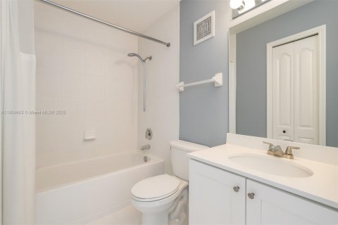 Condominio en alquiler en Miramar, Florida, 3 dormitorios, 134.24 m2 № 1956507 - foto 23