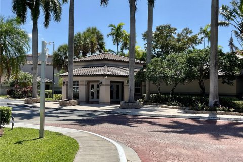 Condominio en venta en Sunrise, Florida, 2 dormitorios, 91.6 m2 № 1874901 - foto 2