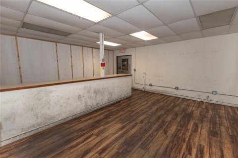 Immobilier commercial à louer à Wildwood, Floride: 46.45 m2 № 2419781 - photo 18