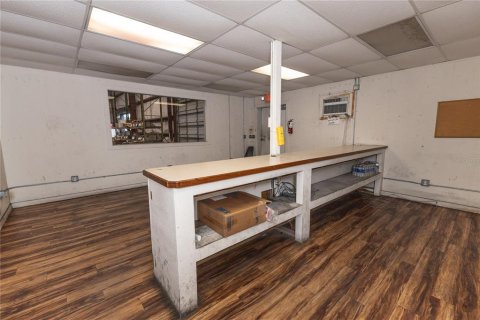 Immobilier commercial à louer à Wildwood, Floride: 46.45 m2 № 2419781 - photo 19