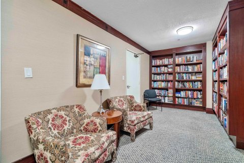 Condo in Lauderdale-by-the-Sea, Florida, 2 bedrooms  № 2432920 - photo 22