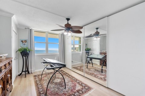 Condo in Lauderdale-by-the-Sea, Florida, 2 bedrooms  № 2432920 - photo 8