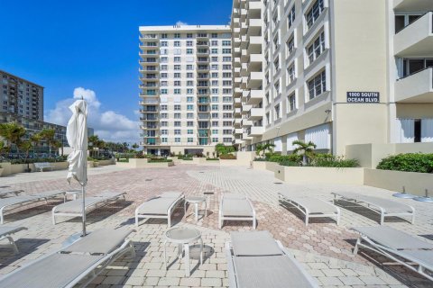 Condo in Lauderdale-by-the-Sea, Florida, 2 bedrooms  № 2432920 - photo 29