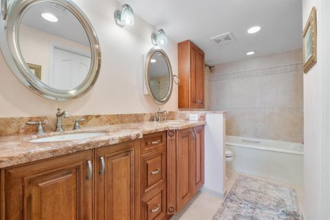 Condo in Lauderdale-by-the-Sea, Florida, 2 bedrooms  № 2432920 - photo 7