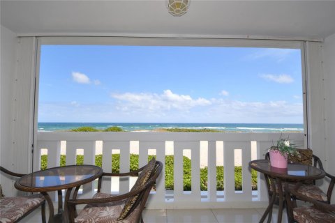 Condo in Pompano Beach, Florida, 2 bedrooms  № 2084616 - photo 22