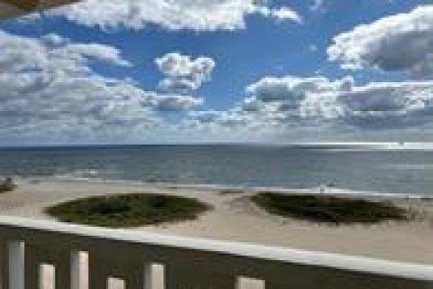 Condo in Pompano Beach, Florida, 2 bedrooms  № 2084616 - photo 25