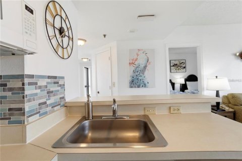 Condo in Orlando, Florida, 2 bedrooms  № 1908079 - photo 11