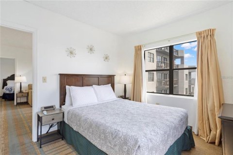 Condo in Orlando, Florida, 2 bedrooms  № 1908079 - photo 13
