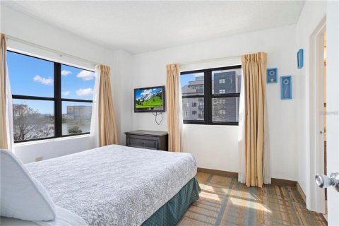 Condo in Orlando, Florida, 2 bedrooms  № 1908079 - photo 12