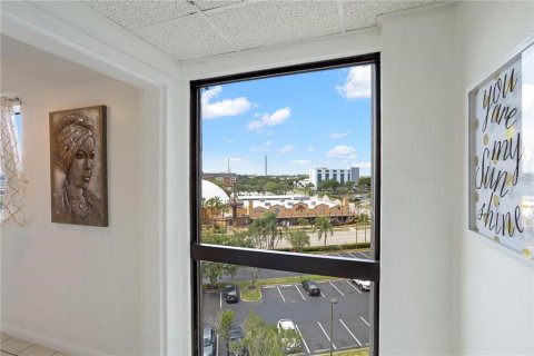 Condo in Orlando, Florida, 2 bedrooms  № 1908079 - photo 23