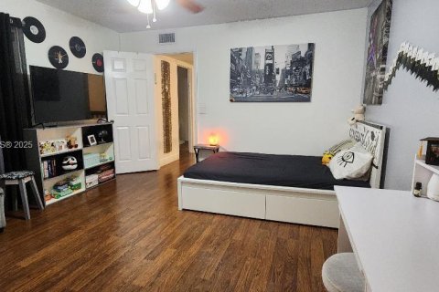 Touwnhouse à louer à Cooper City, Floride: 2 chambres, 117.43 m2 № 1927958 - photo 3