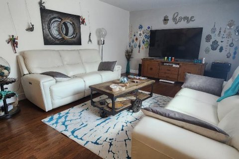 Touwnhouse à louer à Cooper City, Floride: 2 chambres, 117.43 m2 № 1927958 - photo 2