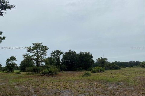 Propiedad comercial en venta en Port Charlotte, Florida № 1875658 - foto 6