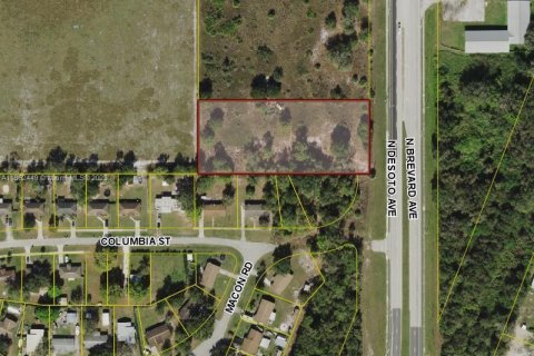Propiedad comercial en venta en Port Charlotte, Florida № 1875658 - foto 1