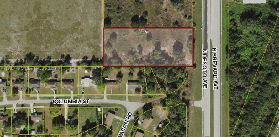 Propiedad comercial en Port Charlotte, Florida № 1875658