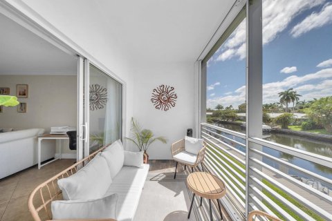 Copropriété à vendre à Lauderdale-by-the-Sea, Floride: 2 chambres, 85.47 m2 № 2087457 - photo 12