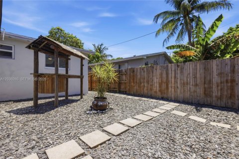 House in Hollywood, Florida 3 bedrooms, 142.23 sq.m. № 2086963 - photo 14