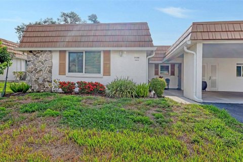 House in Sarasota, Florida 2 bedrooms, 121.89 sq.m. № 2280081