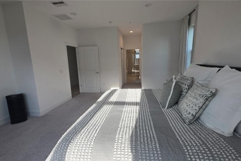 Снять в аренду таунхаус в Тампа, Флорида 7 комнат, 279.08м2, № 2099352 - фото 19