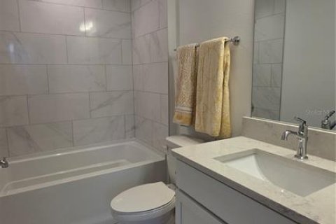 Снять в аренду таунхаус в Тампа, Флорида 7 комнат, 279.08м2, № 2099352 - фото 27
