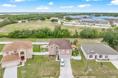 House in Kissimmee, Florida 4 bedrooms, 259.85 sq.m. № 2109750 - photo 28