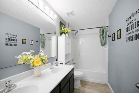 House in Kissimmee, Florida 4 bedrooms, 259.85 sq.m. № 2109750 - photo 16