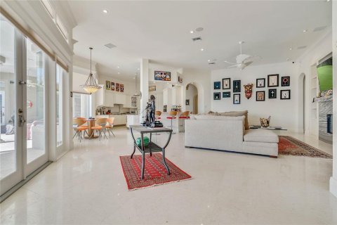 Купить виллу или дом в Орландо, Флорида 9 комнат, 630.81м2, № 2206193 - фото 10