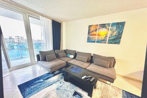 Condominio en alquiler en Hollywood, Florida, 1 dormitorio, 83.61 m2 № 1991815 - foto 12