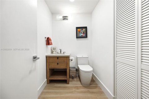 Copropriété à vendre à Miami, Floride: 2 chambres, 122.91 m2 № 2281666 - photo 12