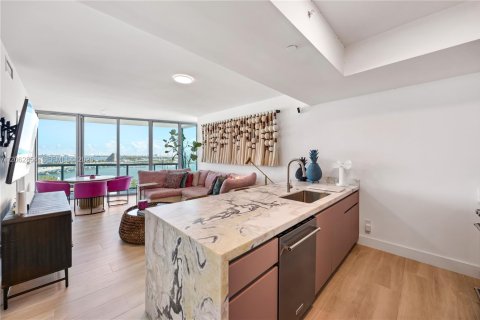 Copropriété à vendre à Miami, Floride: 2 chambres, 122.91 m2 № 2281666 - photo 7
