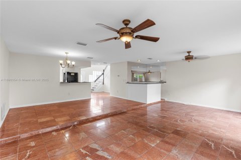 Touwnhouse à louer à Miami, Floride: 3 chambres, 167.87 m2 № 1943277 - photo 28