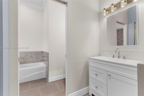 Touwnhouse à louer à Miami, Floride: 3 chambres, 167.87 m2 № 1943277 - photo 12