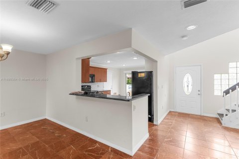 Touwnhouse à louer à Miami, Floride: 3 chambres, 167.87 m2 № 1943277 - photo 30