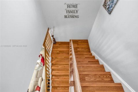 House in Pembroke Pines, Florida 3 bedrooms, 171.68 sq.m. № 2017679 - photo 18