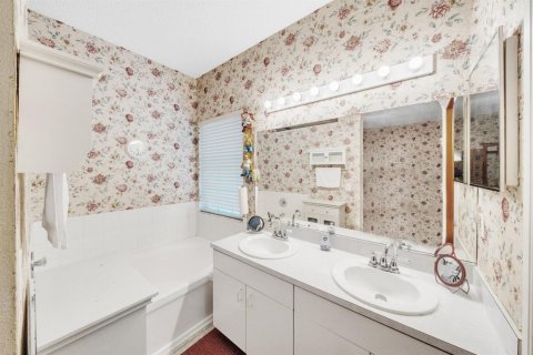 Villa ou maison à vendre à St. Lucie, Floride: 3 chambres, 189.71 m2 № 2077552 - photo 21