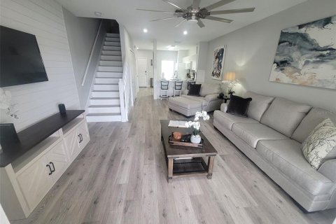 Townhouse in Bradenton, Florida 2 bedrooms, 107.02 sq.m. № 1391146 - photo 3